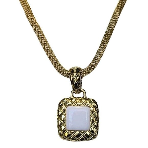 VTG Liz Claiborne White Square Pendant Snake Chain Necklace 21” Gold Grannycore - Picture 10 of 16